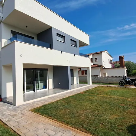 Duplex By Interhome * Pula